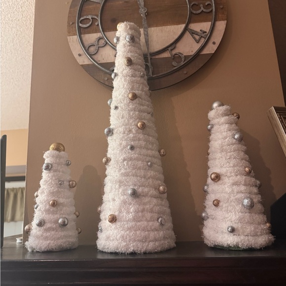 Hedgewood & co Other - Elegant Holiday Cone Trees with Gold and Silver Accents